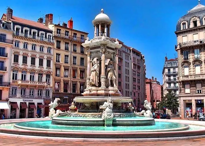 2, Plein Centre, 60m2, Place Des Jacobins