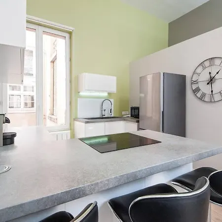 2, Plein Centre, 60m2, Place Des Jacobins